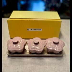 Le Creuset Ramekin Set Flower Collection Stoneware With Tray